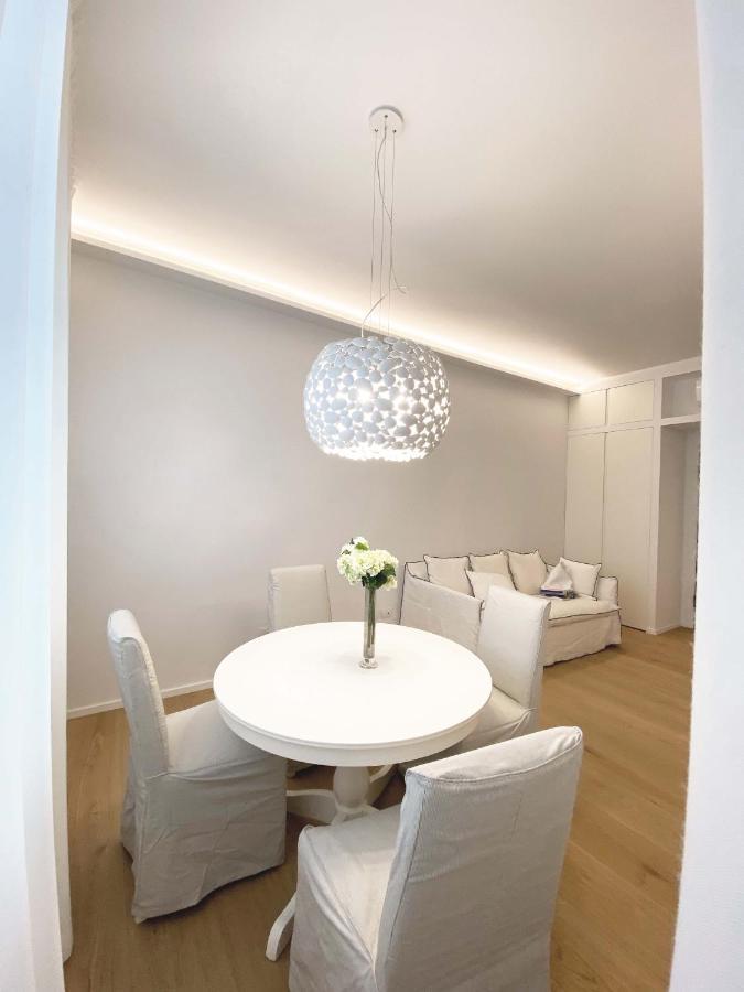 The Window On The Theatre And The Cathedral - Luxury Apartment Como Exterior photo